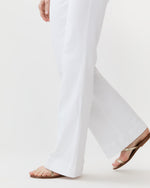 Load image into Gallery viewer, Camille Patch-Pocket Jean in White Stretch Denim
